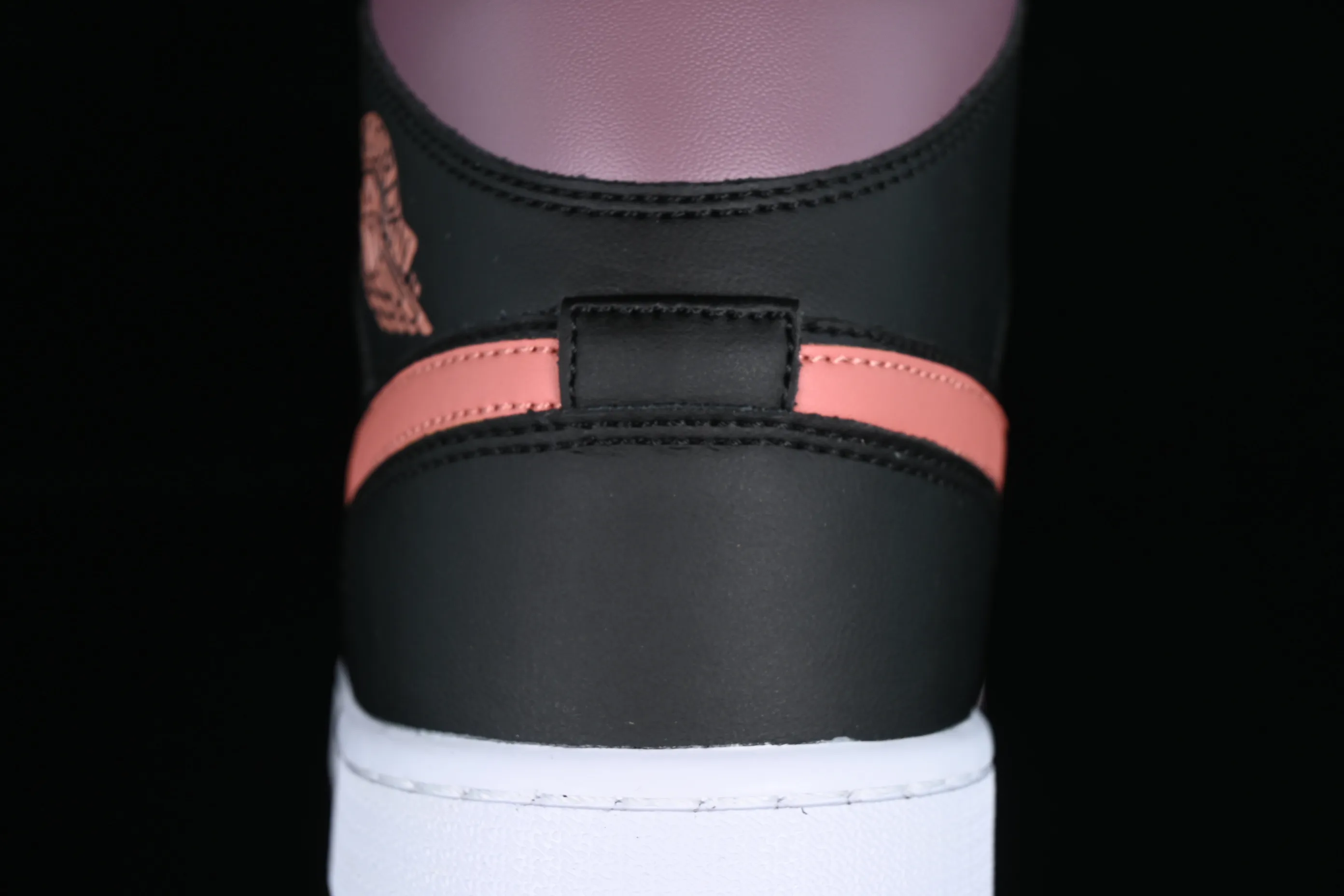 All categories Air Jordan Jordan series basketball shoes Air Jordan 1 Mid Air Jordan 1 Mid AJ1 Joe 1 black bean paste mid-top cultural and casual sneakers FB9911-008